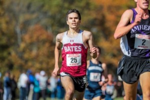 Zach Magin '18 kicks in to finish sixth overall at the NESCAC Championships. BREWESTER BURNS/BATES COLLEGE